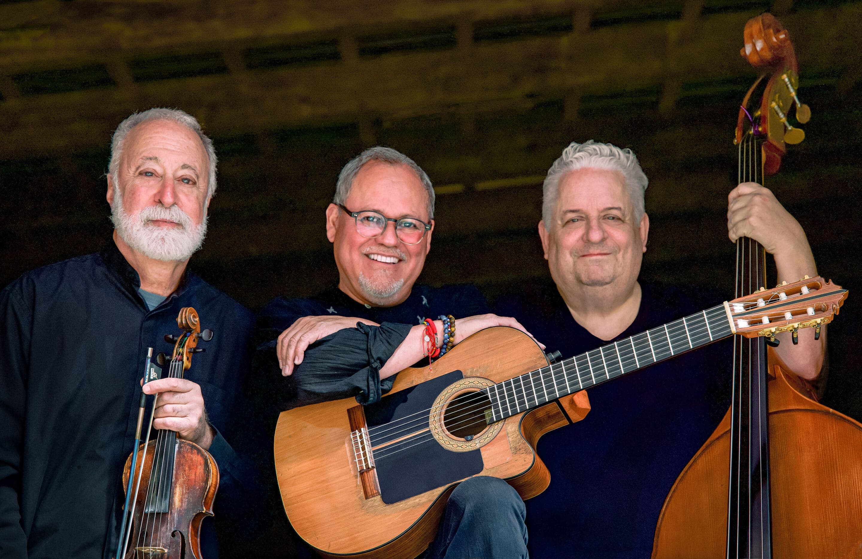 Gil Gutierrez Trio - Miles y Mas